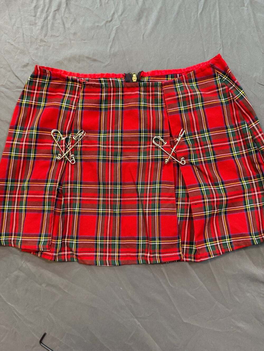 Leg Avenue Women's Red Plaid Mini Skirt with Safety Pins